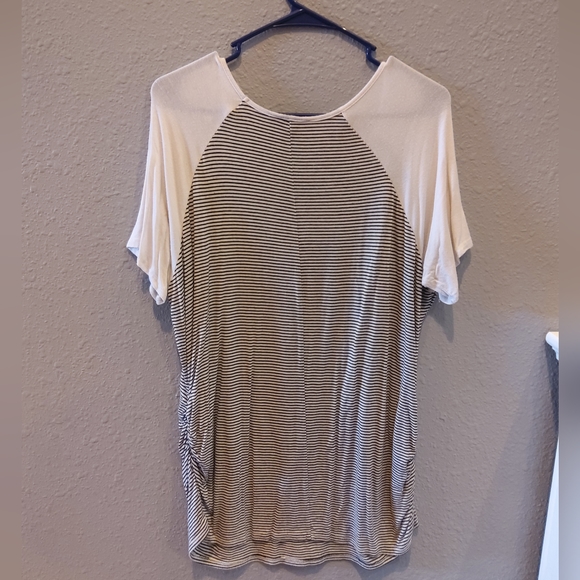 Maternity Top - Picture 2 of 8